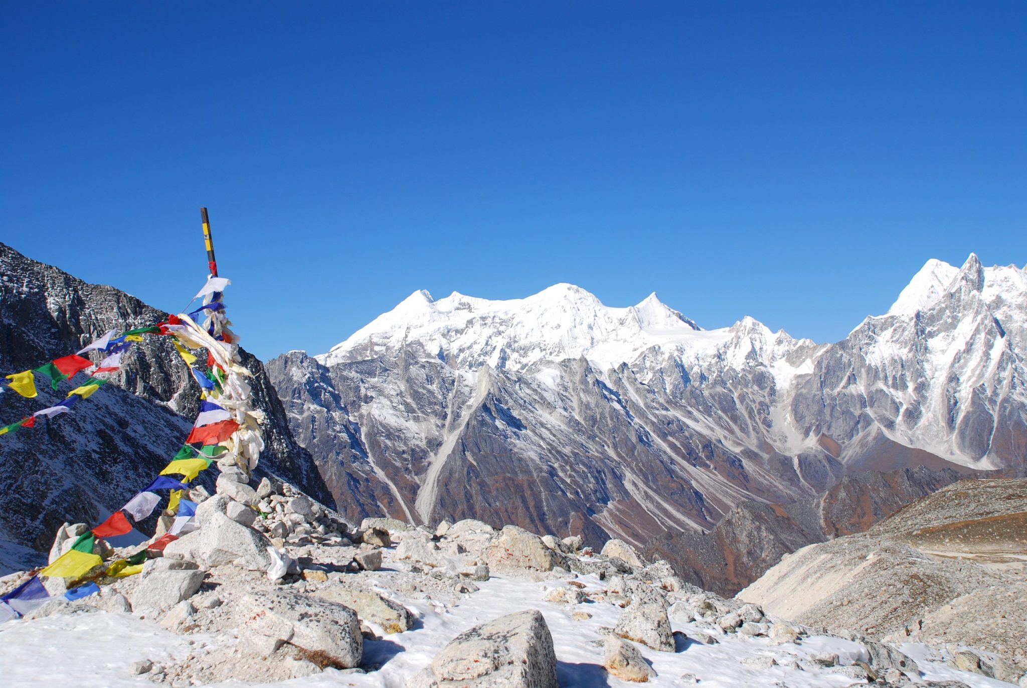 Everest Base Camp Vs Annapurna Base Camp: Which One Should You Choose? 1 Mt. Annapurna