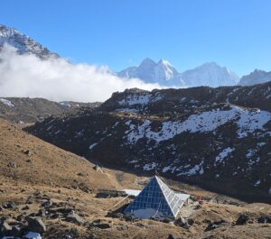 Trek to Loboche